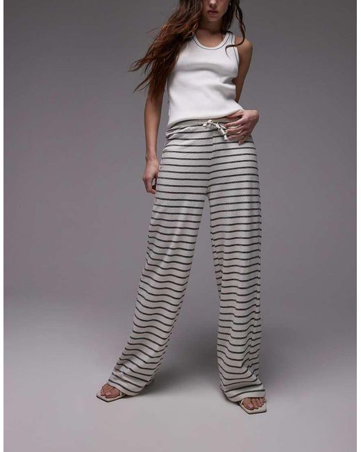 Pantaloni A Fondo Ampio Écru A Righe Con Coulisse di TOPSHOP in Gray