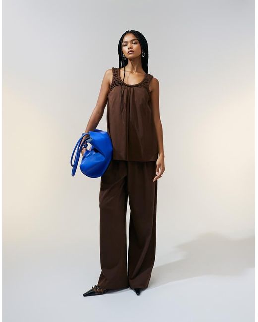 Top Marrón De Tirantes Con Cuello Fruncido De -Blanco ASOS de color Brown