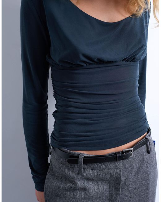 Top froncé à manches longues et encolure dégagée en cupro TOPSHOP en coloris Blue