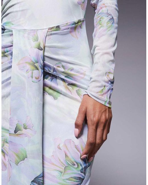 ASOS Maxi Jurk Van Mesh Met Lange Mouwen, Rechte Hals, Open Achterkant En Bloemenprint in het Blue