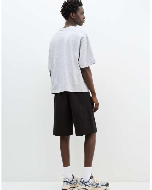 Pantaloncini Joggers Stile Bermuda Neri di Pull&Bear in White da Uomo