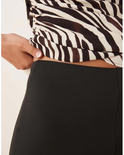 ASOS Natural – formende capri-leggings