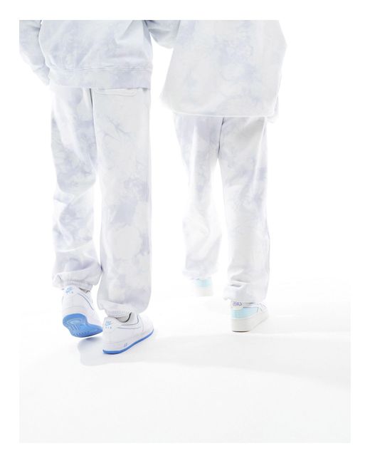 Joggers azul ensueño unisex con estampado tie dye exclusivos en asos Weekday de color White