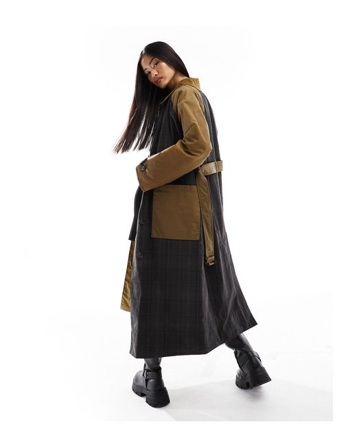 Everley - trench-coat ciré avec empiècements à carreaux écossais - sable Barbour en coloris Black