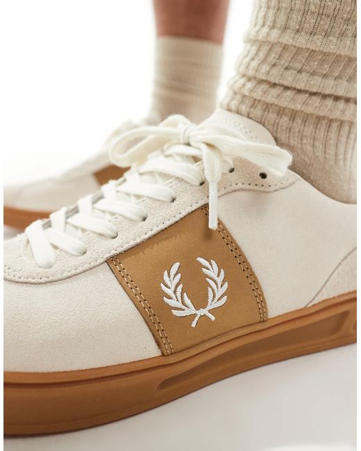 B4 - baskets en daim - blanc et beige Fred Perry pour homme en coloris Blue