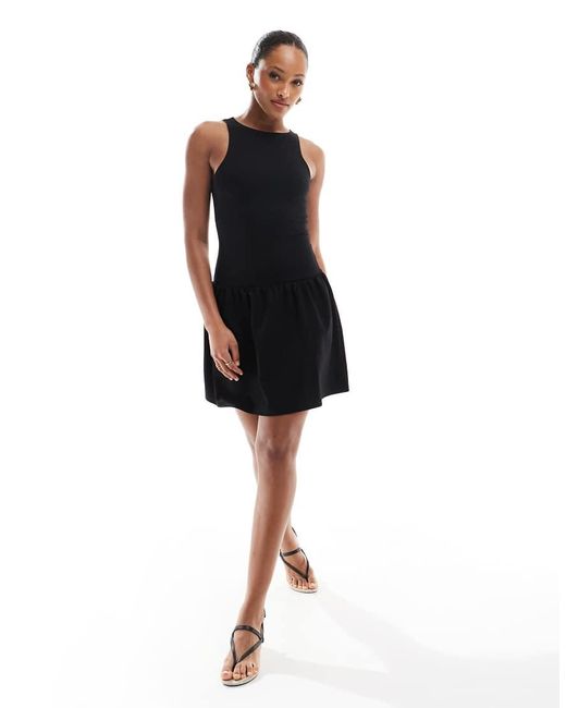4th & Reckless Mouwloze Mini Jurk Met Verlaagde Taille En Racerhals in het Black