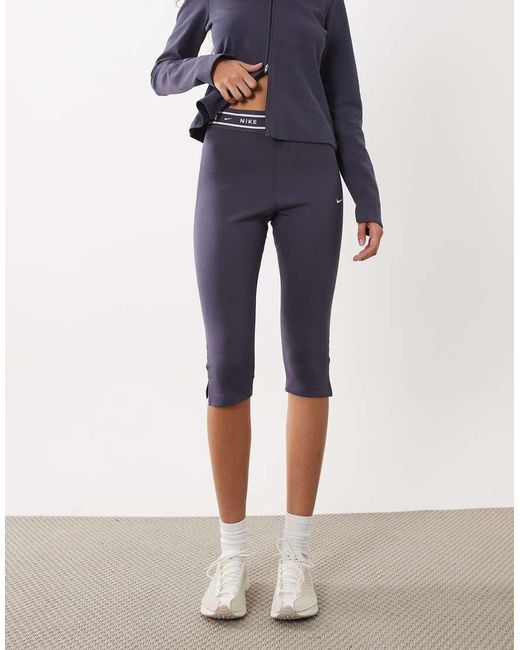 Nike Black Chill Jersey Cappri's