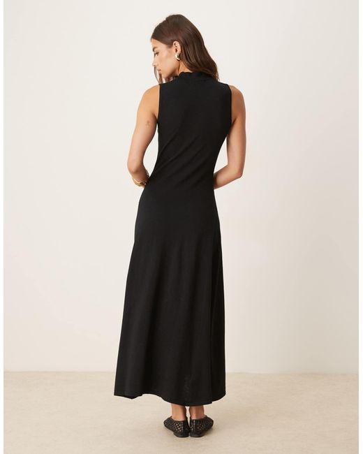 Mango Black – hochgeschlossenes midikleid aus kompaktem strick