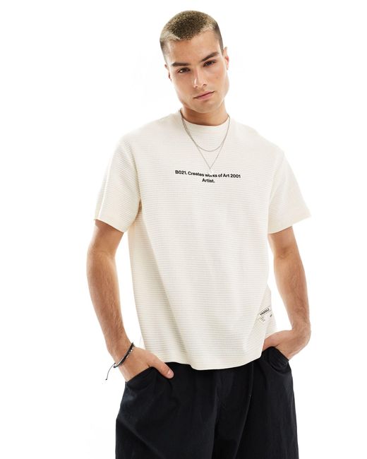 T-shirt texturé gaufré avec imprimé Bershka pour homme en coloris White