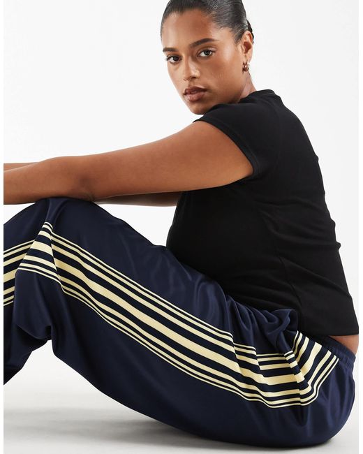 Pantalon ONLY en coloris Blue