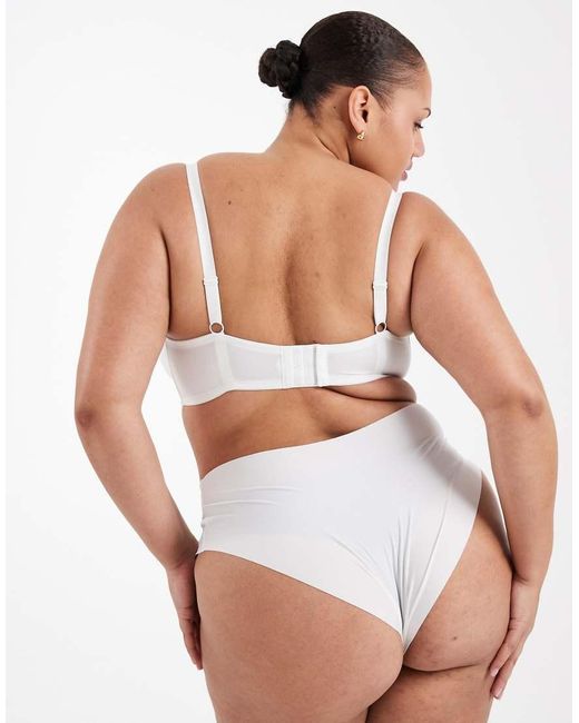 ASOS White Asos Design Curve Moulded T-Shirt Bra