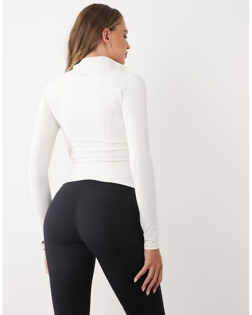 BO+TEE Natural Bo+tee Soft Active Zip Up Seamless Fitted Jacket