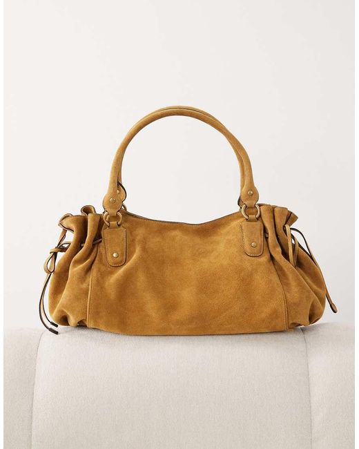In Collaborazione Con Hailey Bieber di Mango in Natural