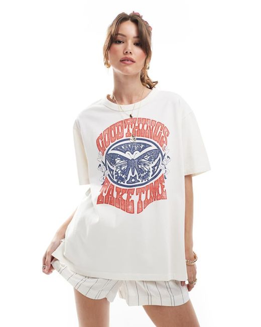 Levi's White Oversized T-shirt With Butterfly Print