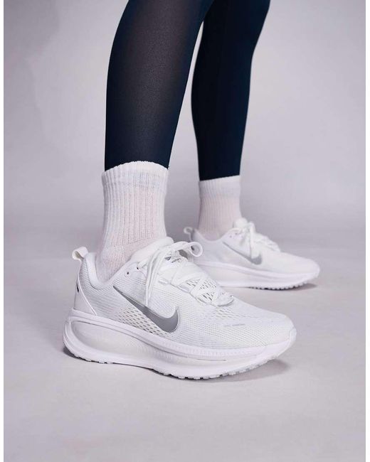 Nike Blue Vomero 18 Trainers