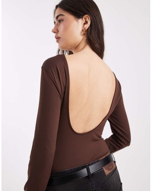 Body Marrón Chocolate Ceñido De Manga Larga Con Espalda Abierta De Poliamida De ASOS de color Purple