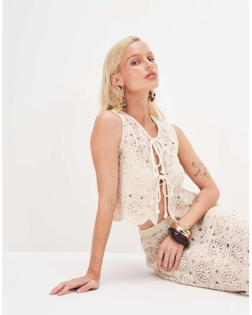 4th & Reckless Natural Cotton Rich Crochet Floral Tie Front Cropped Beach Waistcoat