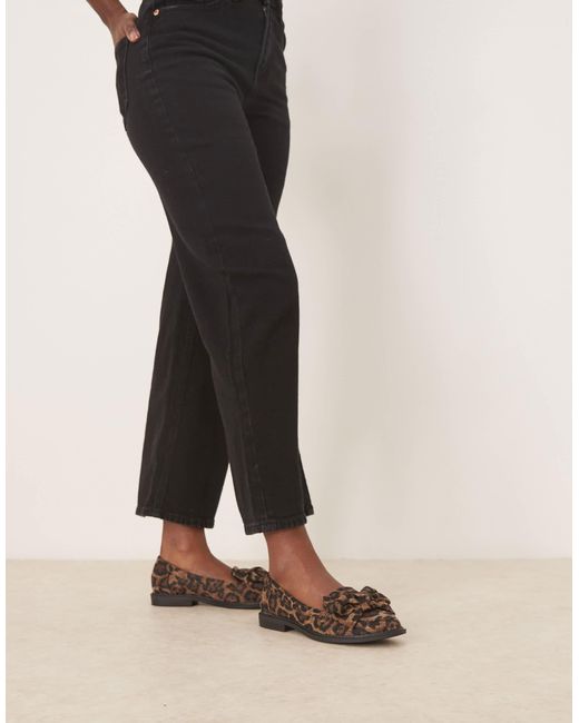 ASOS Brown – memphis – flache schuhe mit zierschleife und leopardenmuster