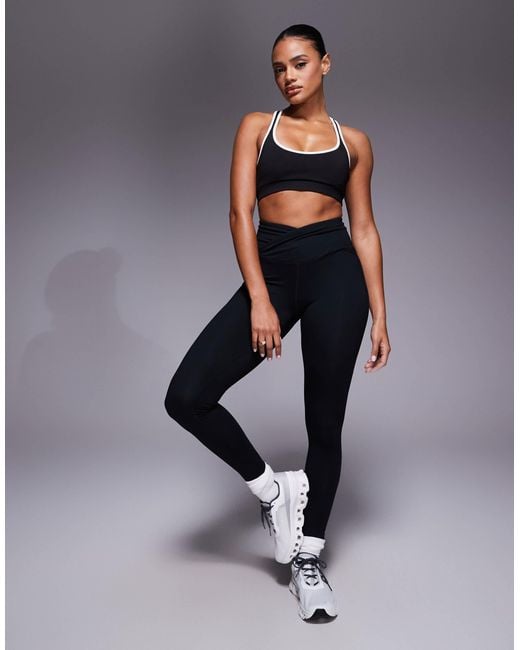 4505 Black Tennis Scoop Neck Light Support Sports Bra With Removable Padding