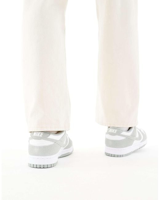 Nike White Dunk Low Retro Se Sneakers for men