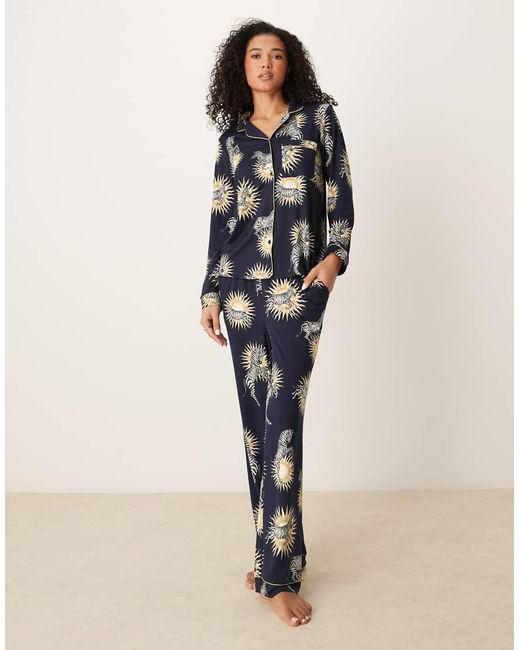 Chelsea Peers Natural Poly Long Sleeve Revere Pyjama Set