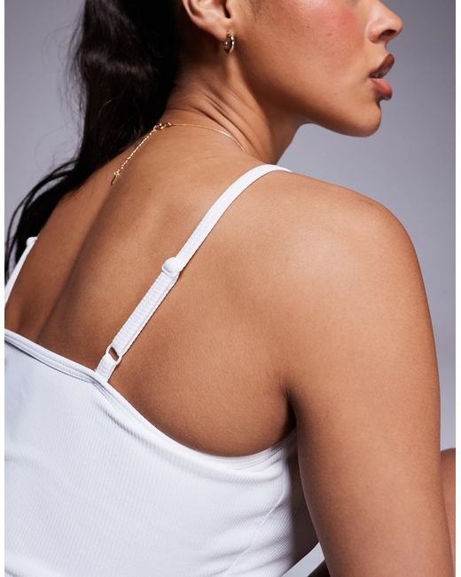 4505 Gray – geripptes sport-camisole