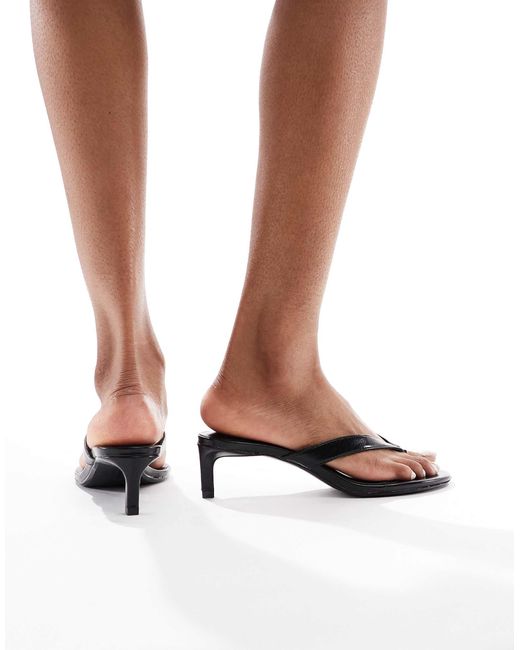 Pull&Bear White – zehenstegsandalen
