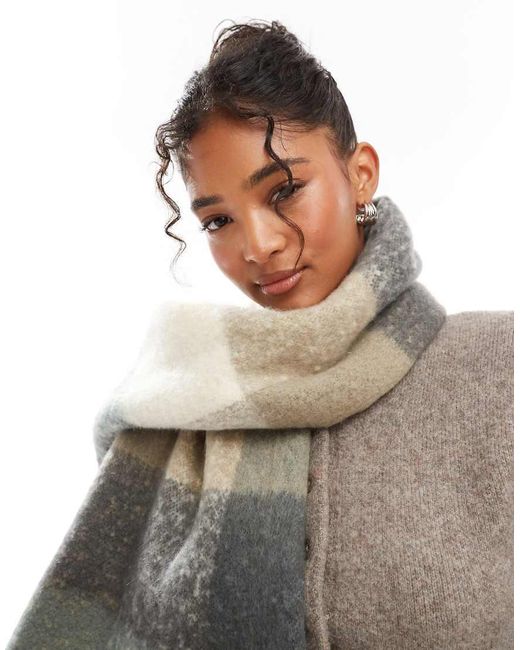 Vero Moda Gray Soft Boucle Scarf