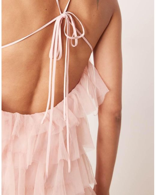 Pretty Lavish Maxi Jurk Van Tule Met Open Achterkant En Ruches in het Pink