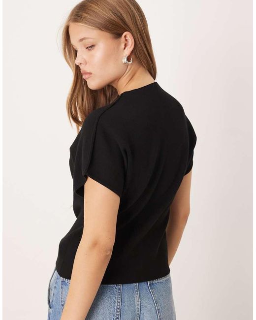 Top Dolcevita A Maniche Corte di Mango in Black