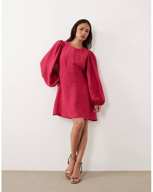 Nobody's Child Petite Red Nicki Round Neck Long Sleeve Open Back Detail Mini Dress