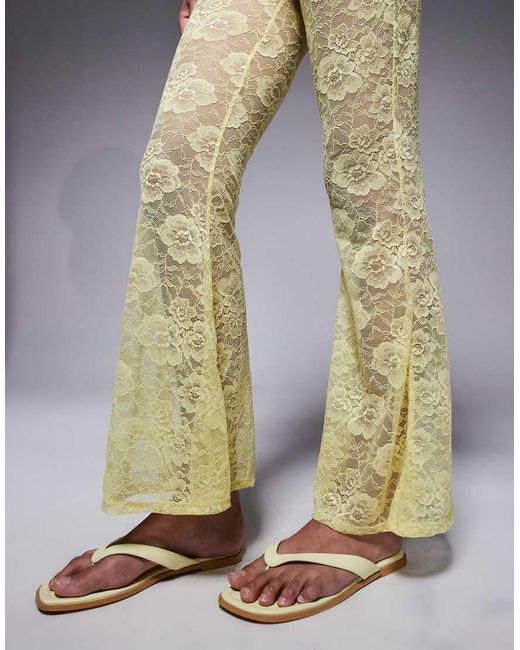 Pantaloni A Zampa Con Fondo Super Ampio Gialli Trasparenti di ASOS in Yellow