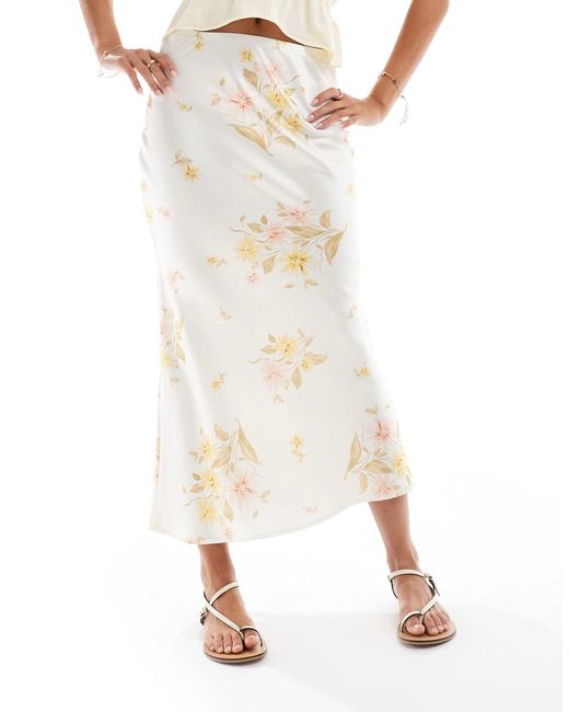 New Look White – midirock aus satin