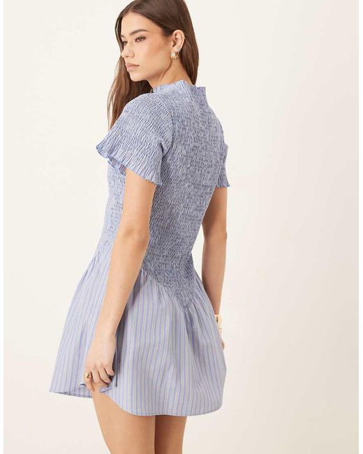 ASOS Gestreepte Mini Jurk Met Smokwerk En Fladdermouwen in het Blue