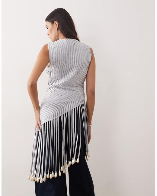 ARRANGE White Wave Linear Faux Pearl Droplet Fringed Hem Top