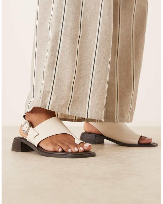Farrow di ASOS in Natural