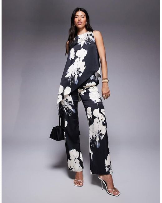 Pantaloni Sartoriali Dritti Cargo Con Stampa A Fiori di ASOS in Blue