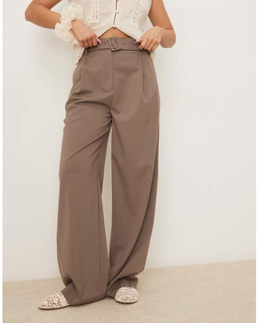 Mango Broek Met Rechte Pijpen En Riem in het Natural