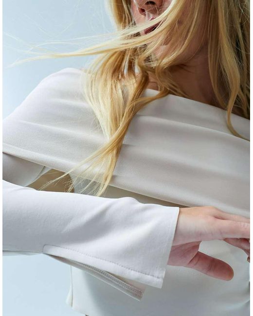 Top De Manga Larga Con Escote Bardot De Modal Efecto Neopreno Premium De -Beis Neutro ASOS de color Blue
