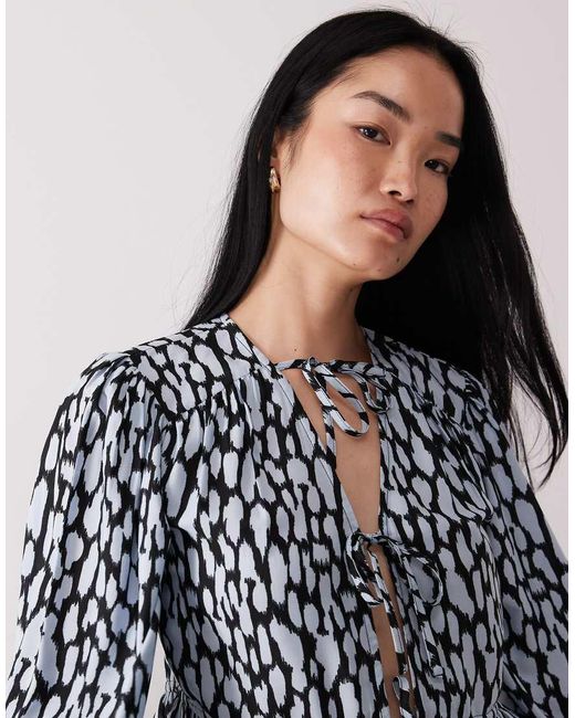 Wednesday's Girl Black Tie Detailing Long Sleeve Smudged Dots Blouse