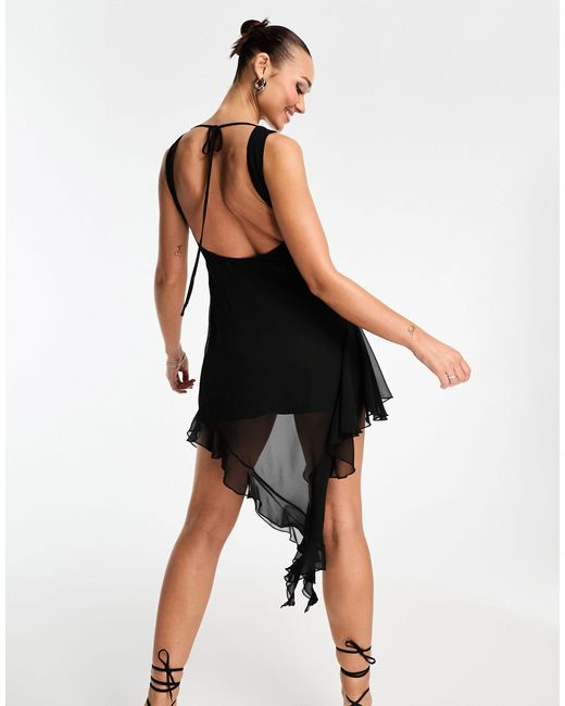 ASOS Black – minikleid aus chiffon mit tiefem rückenausschnitt und rüschensaum