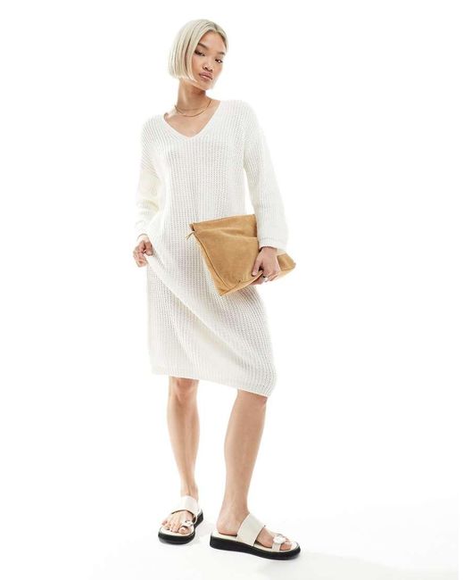 Glamorous White V-Neck Knit Midi Dress