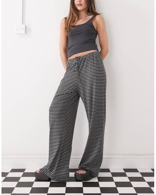 Pantalon large à rayures - et gris Weekday en coloris Gray