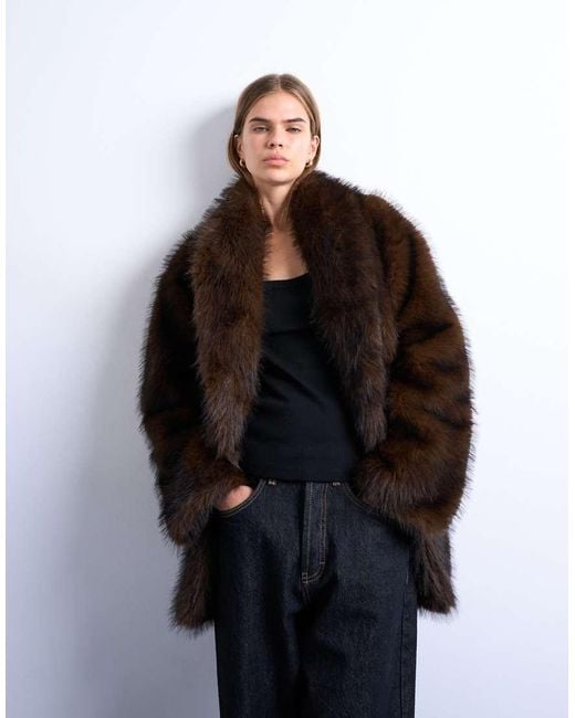 TOPSHOP Halflange Jas Van Imitatiebont Met Sjaalkraag in het Black