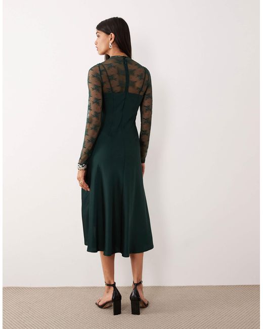 Robe nuisette hybride en dentelle et satin avec top à col montant - foncé Y.A.S en coloris Green