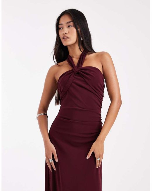 Vestito Lungo Da Damigella Color Vino Elasticizzato Allacciato Al Collo di Six Stories in Red