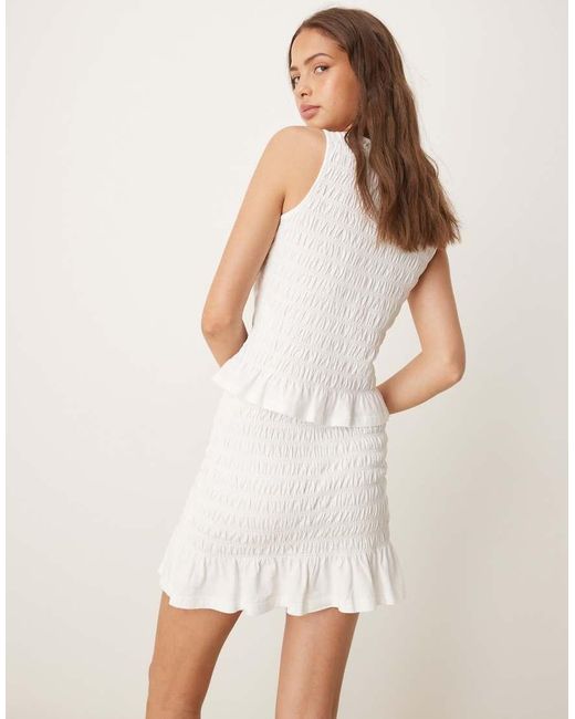 ASOS Minirok Met Ruches Op De Zoom in het Natural