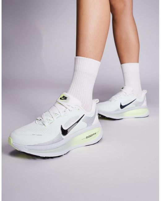 Vomero 18 - baskets - et vert Nike en coloris White