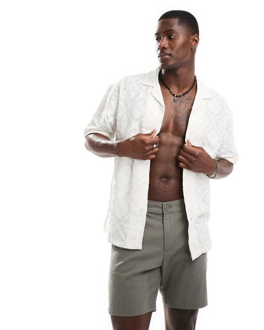 Camicia Bianca Testurizzata A Fiori Con Rever di Pull&Bear in White da Uomo