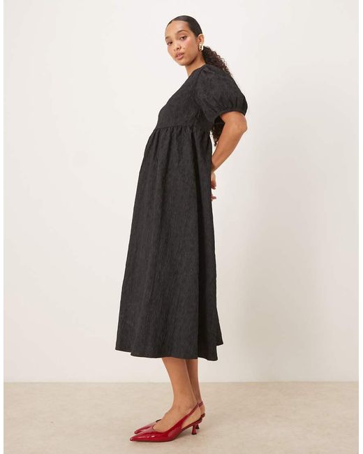 Ghospell Black Jacquard Maxi Dress With Scoop Back Buckle Detail